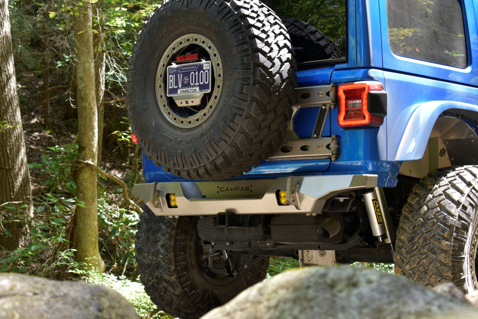 Jeep JL Tire Carrier Upgrade: CavFab Elite Series for Off-Roading