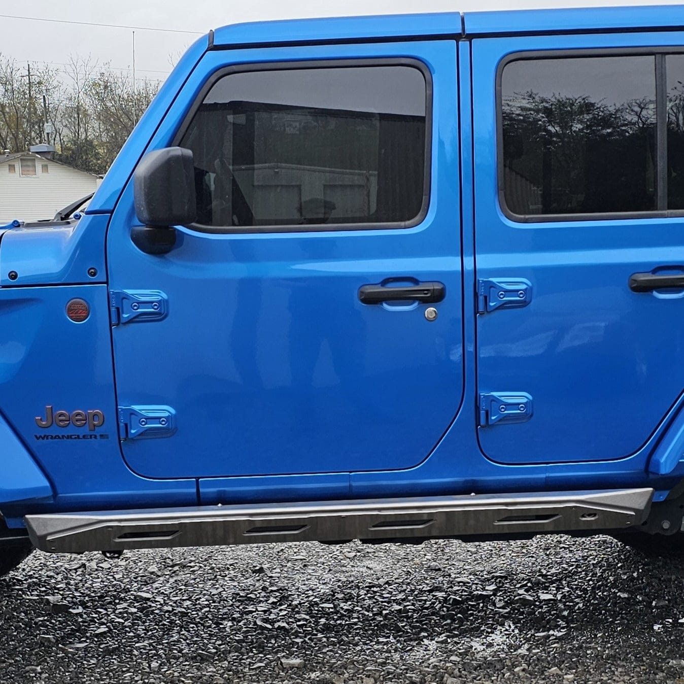 JL Rocker Guards with Step 4 Door